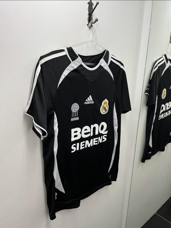 REAL  MADRID ROBERTO CARLOS