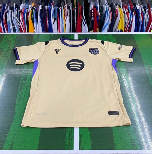 NINO-023-1 BARCELONA ALTERNATIVA 25/26