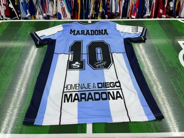 ARGENTINA HOMENAJE A MARADONA