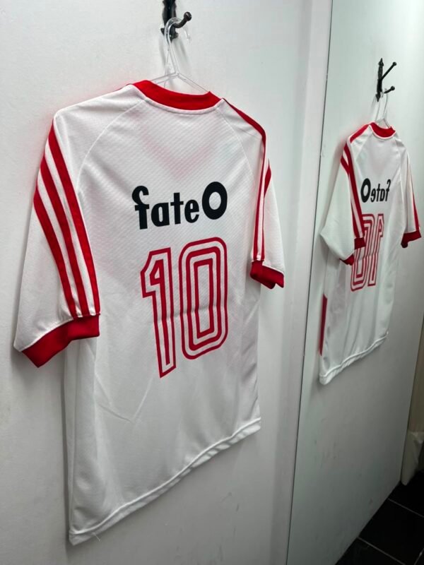 RIVER RETRO 1986