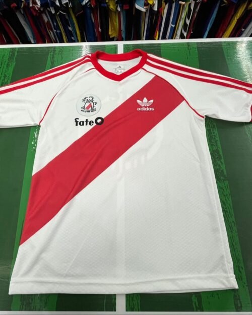 RIVER RETRO 1986